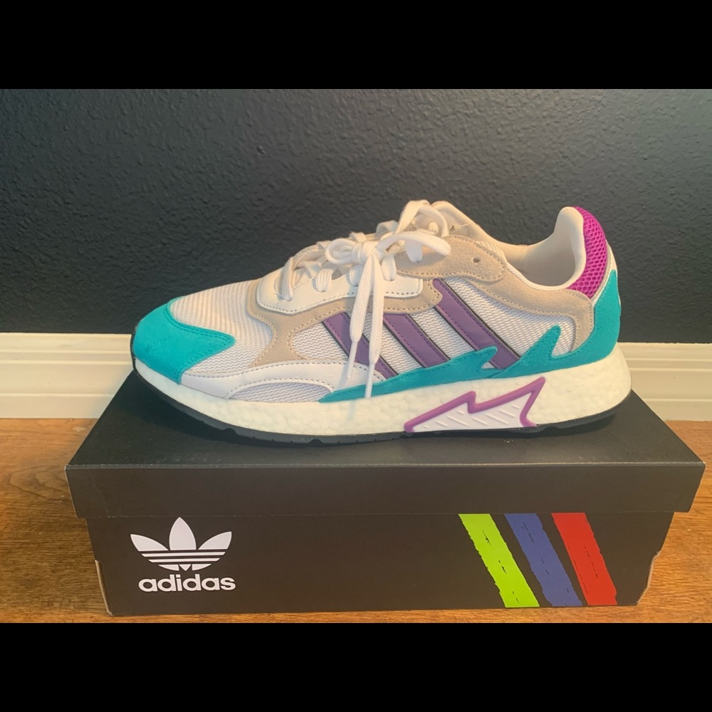 Adidas tech run